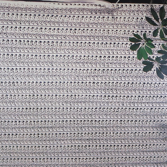 Anna Burda Knitting and Needlecraft April 1994 - Picture 8 of 11